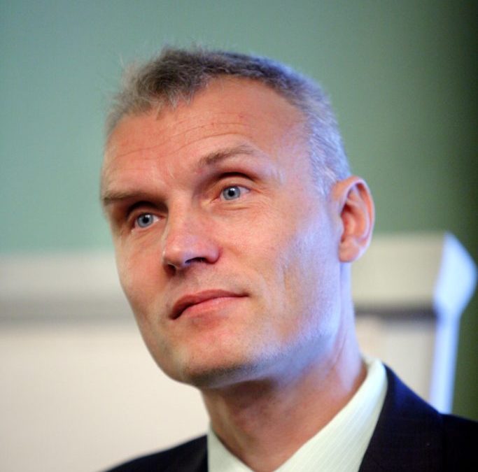 Heiki Hepner: oma raha järele läinud pensionärist on saanud pangaröövel. Absurdne!