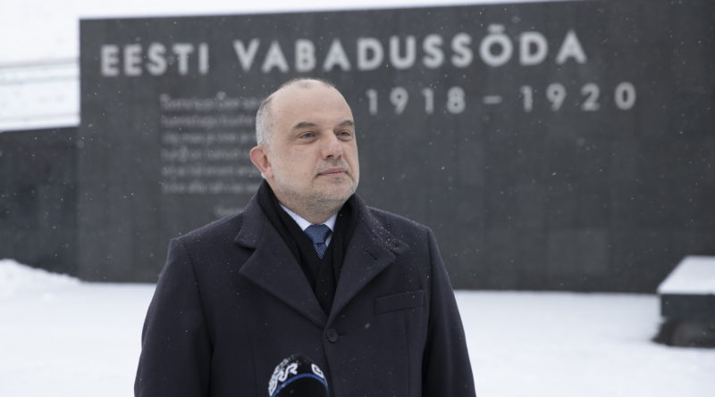 Kaitseminister Luik mälestas vaikuseminutiga Vabadussõjas langenuid